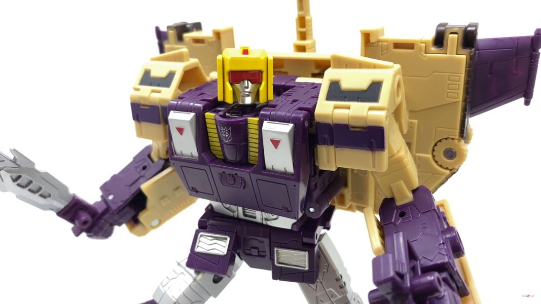 Transformers Legacy Blitzwing First Look In Hand Image  (19 of 61)